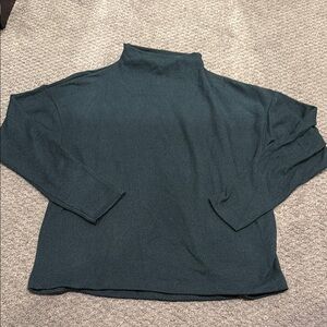 Uniqlo - Forest Green Turtleneck Sweater Relaxed Fit